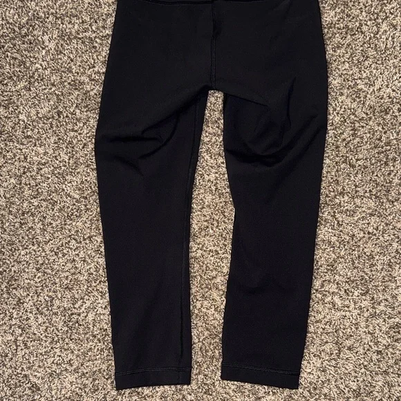 Lululemon Capri Legging size 4 - Picture 3 of 8